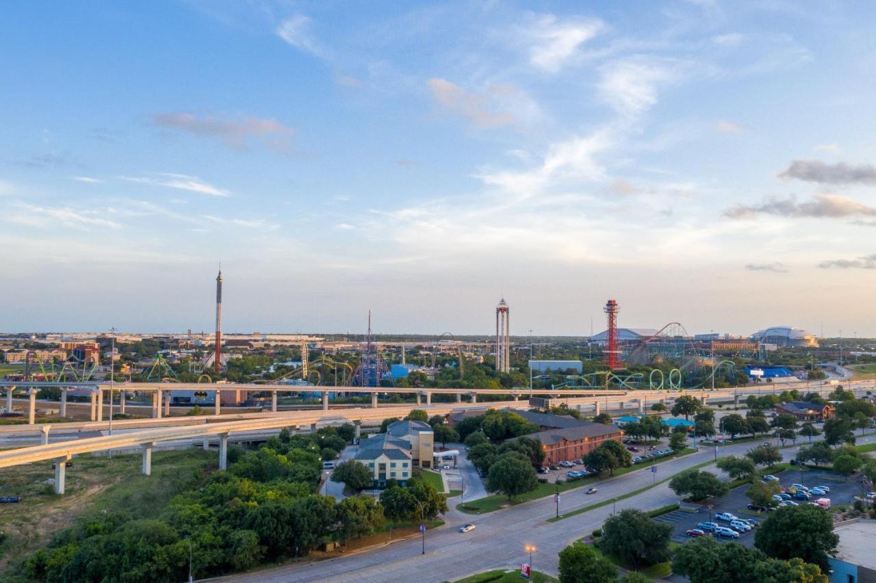 Holiday Inn Express & Suites Arlington North - Stadium Area By Ihg Exteriör bild