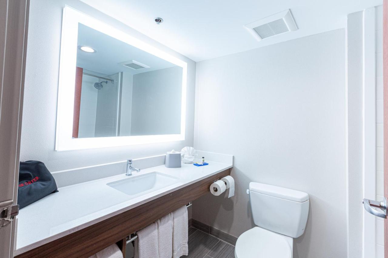 Holiday Inn Express & Suites Arlington North - Stadium Area By Ihg Exteriör bild